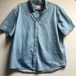 Levi's Light Blue Short-Sleeve Relaxed Denim Shirt - Casual Button-Up Sz L